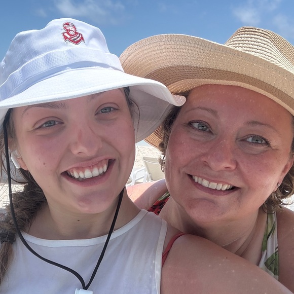 Meet your Posher, Mary anne - Picture 2 of 4